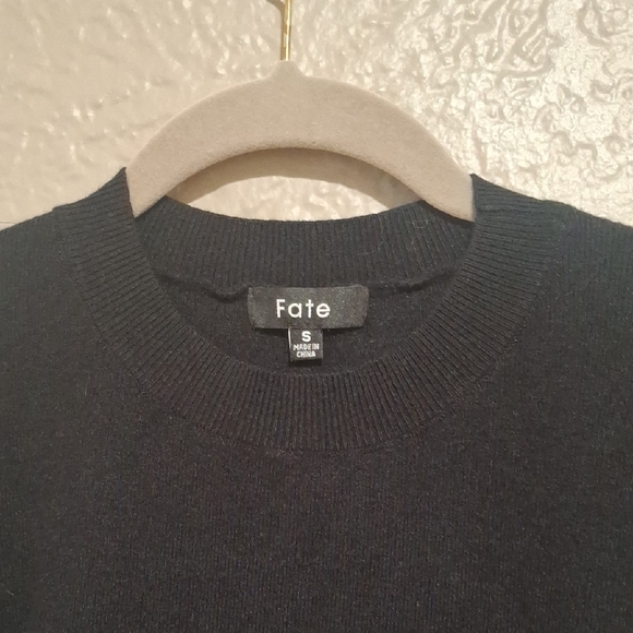 Fate Black Wome's Sweater with Textured Sleeves Size S - Picture 3 of 9